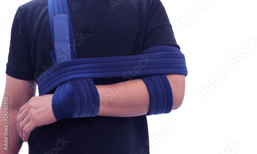 Shoulder immobilizer color icon. Sling and swathe. Broken arm, shoulder injury treatment. Arm fix brace.