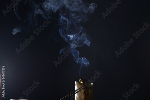 Obłok dymu - malowanie dymem