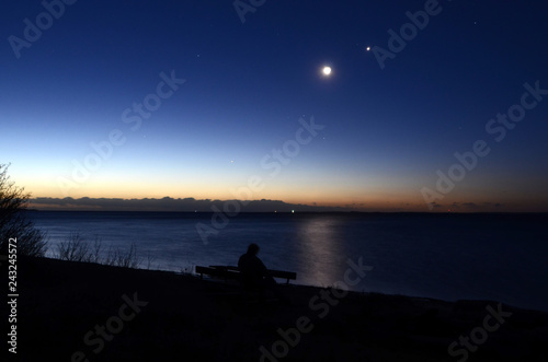 Conjunction between Moon and Venus, mars can also be seen closer to the horizon.