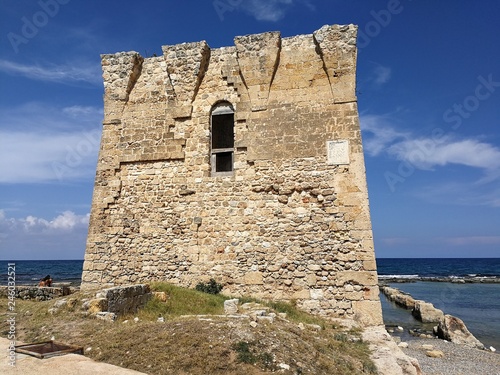 Polignano a Mare - Torre anticorsara