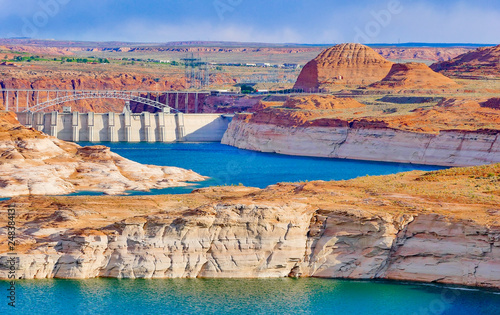 Lake Powell bei Page und Colorado Staudamm