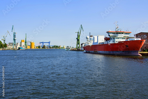 statki w stoczni Gdansk, Polska