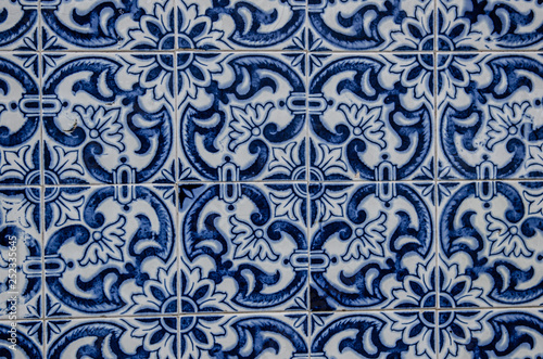 blue maiolica wall