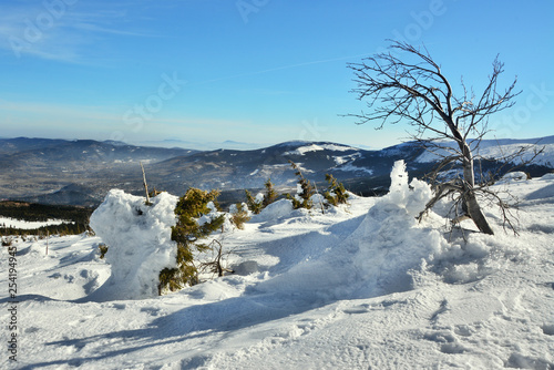 piękny górski krajobraz, Sudety zimą