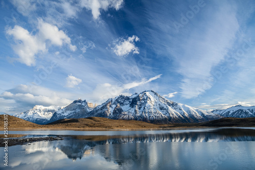 Laguna de los Cisnes en el Parque Nacional Torres del Paine, Chile.