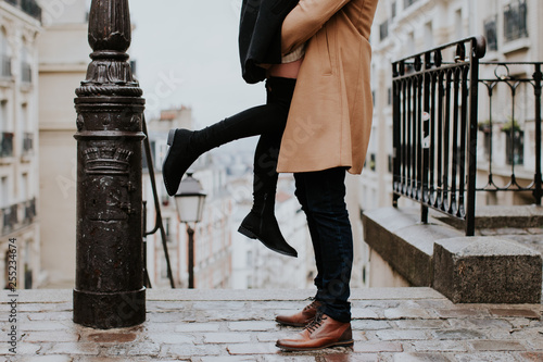 Deux amoureux à Montmartre