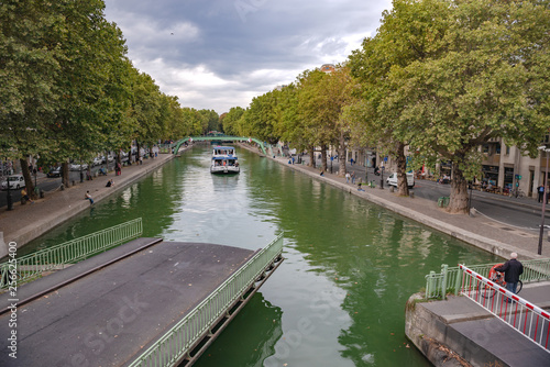 Canal-Saint-Martin