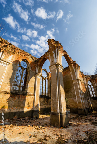 Ruiny kościoła św.Antoniego w Jałówce