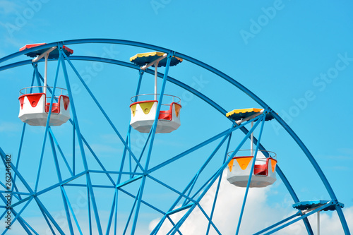 ferris wheel and sky