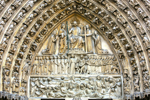 Notre Dame last judgment portal close up