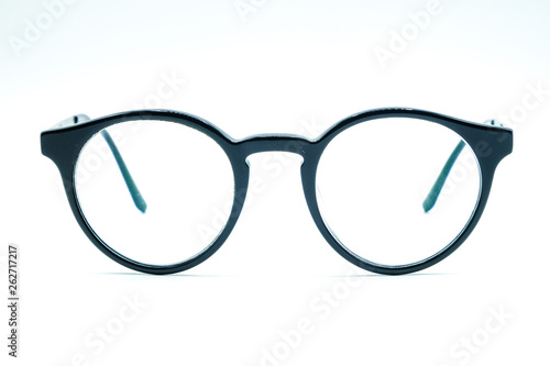 Round Glasses Women.Already used The image is sharp close.Is a good background.Suitable for use. 