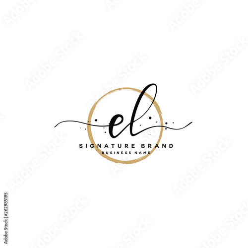 E L EL Initial letter handwriting and signature logo.