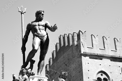 Statua di Nettuno, dio del mare presso Bologna, Italia