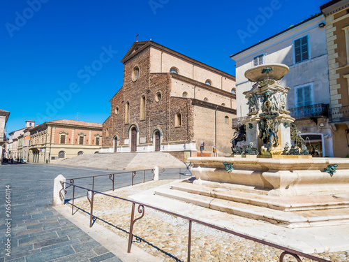 Faenza IT: Piazza del Popolo, Medieval Palace, Cathedral, The Artistic Ceramics