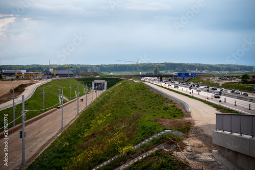 Der Baufortschritt des Bahnprojekt Stuttgart-Ulm schreitet voran. Aktuelle Bilder vom 19. Mai von Ulm - Hohenstadt von der entstehenden Schnellbahntrasse mit dem Bahnhof Merklingen entlnag der A8.