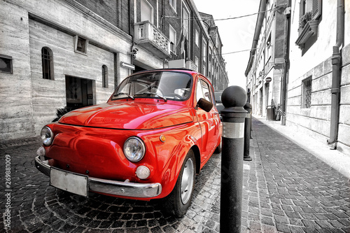 Red fiat 500 in italy color splash