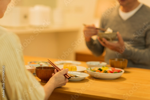 シニア夫婦 夕食