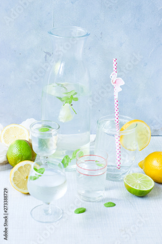Lemoniada woda z cytryną