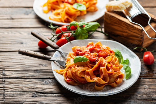 pasta fettuccine with tomato and basil