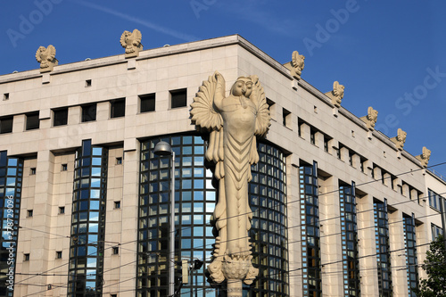 Owl sculptures Main Library building of Vienna University of Technology