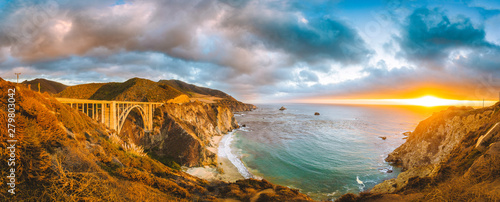 Bixby Bridge along Highway 1 at sunset, Big Sur, California, USA