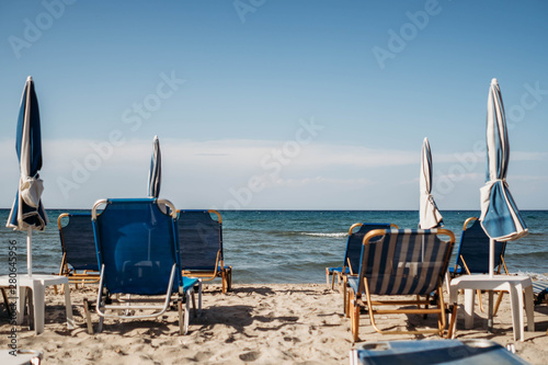 Leżaki w grecji, leżaki urlop, leżaki nad morzem, urlop kefalonia, morze śródziemne