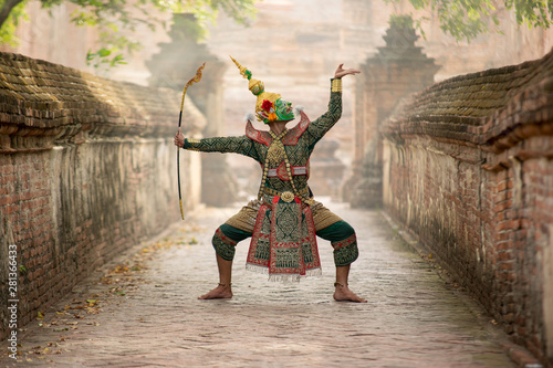 Art culture Thailand Dancing in masked khon(Mime) in literature ramayana,Tos-Sa-Kan is character in thailand,A mime or mime artist is a person who uses mime as a performance art.