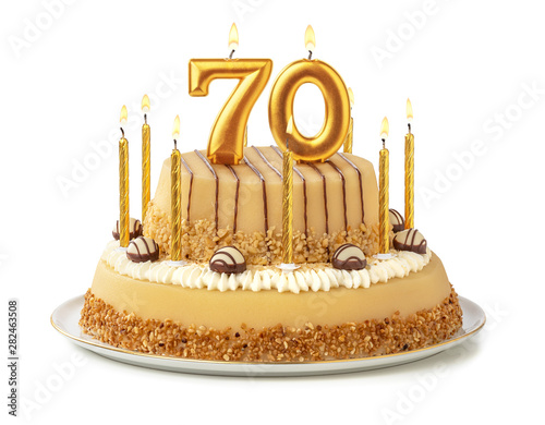 Festliche Torte mit goldenen Kerzen - Nummer 70