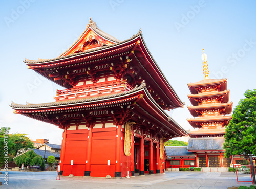 浅草寺 宝蔵門と五重塔
