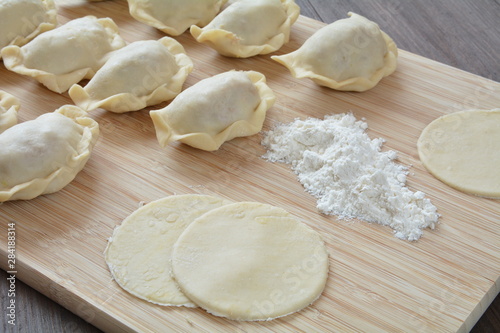 pierogi surowe