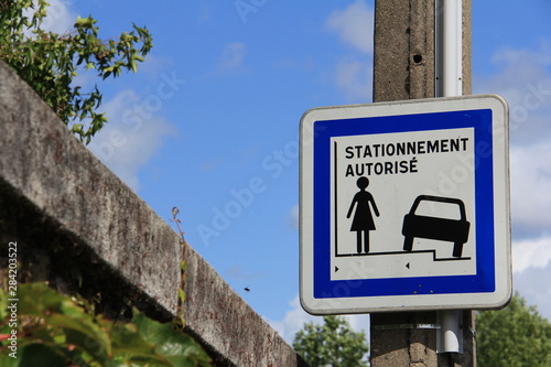 Stationnement autorisé