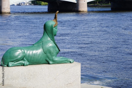 Grüne Sphinx an der Newa in Sankt Petersburg