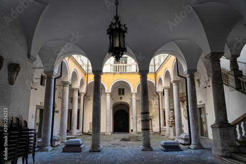 Sarzana: historic palace court