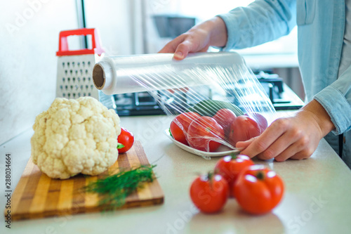 Using food film for food storage