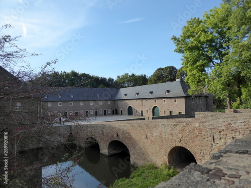 Wasserschloss Burgau aus dem 13. Jahrhundert 