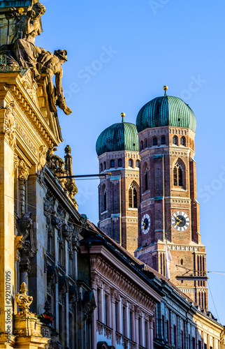 Słynna katedra w Monachium - Liebfrauenkirche