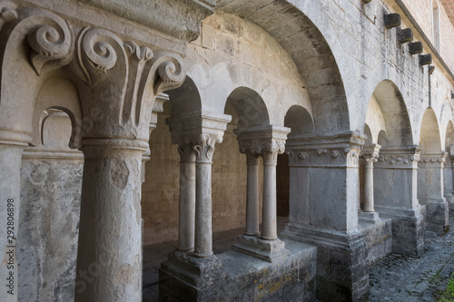Detailaufnahmen der Abbaye Notre-Dame de Sénanque in der Provence, Frankreich