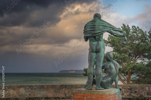 Prora - pomnik pod nazistowskim ośrodkiem na Rugi