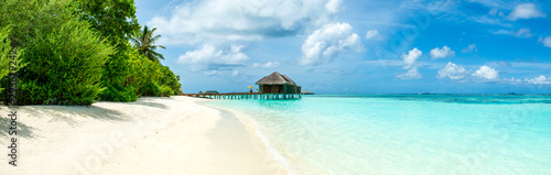 Piękna piaszczysta plaża, wyspa Malediwy