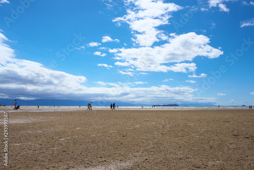 It is the Titibugahama beach on the Japanese coast that is famous for its beautiful scenery