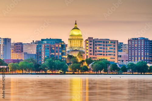 Madison, Wisconsin, USA downtown skyline