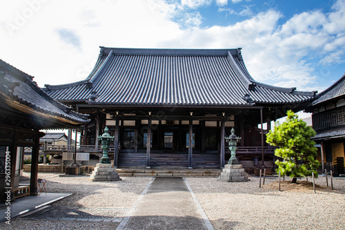 古いお寺 西方寺