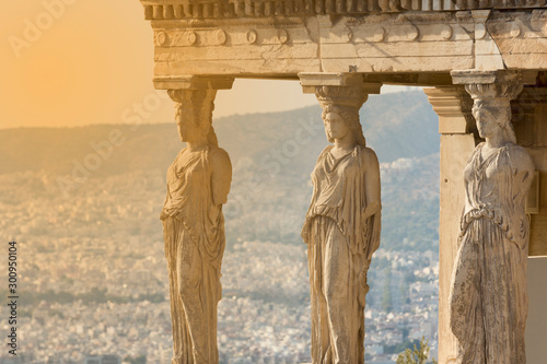 the karyatides statues