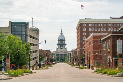 Street View of the Illinois State Capitol Building