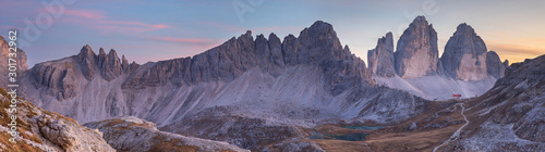 Panoramique du Parc naturel des Tre Cime , Italie.