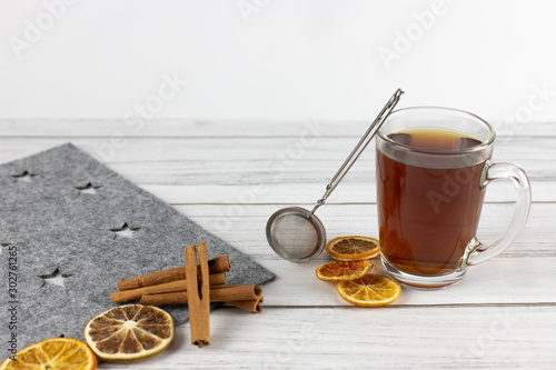 Herbata czarna earl grey oraz suszone owoce i cynamon