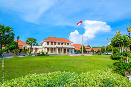 Dutch heritage building built in 1795 which is now functioned as the official residence of the Governor.