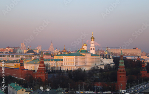 Photo beautiful sunset view of the Moscow Kremlin and cathedrals