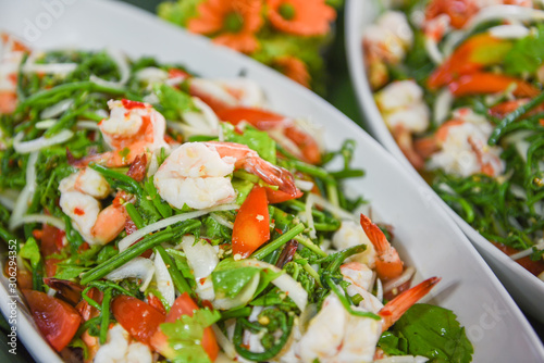 Paco fern spicy salad shrimp prawn - Healthy salad recipe for fresh seafood shrimps vegetable tomato