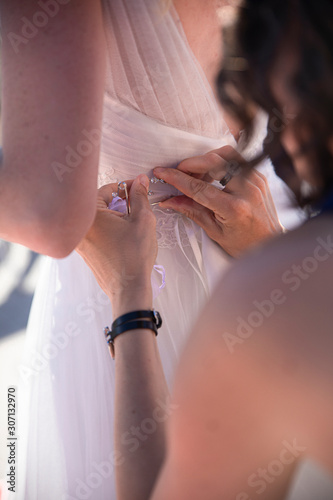 Retouche de robe pour la mariée